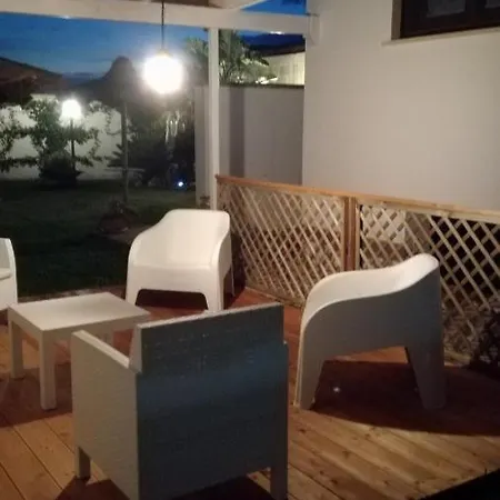 Aira Te Finu Couette-café 3*