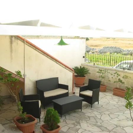 艾拉特费努酒店 3* Acquarica