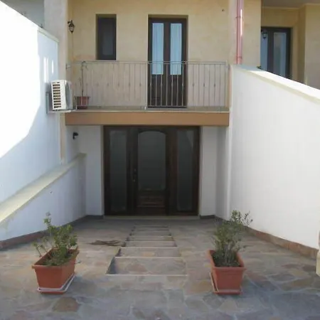 艾拉特费努酒店 住宿加早餐酒店 3*