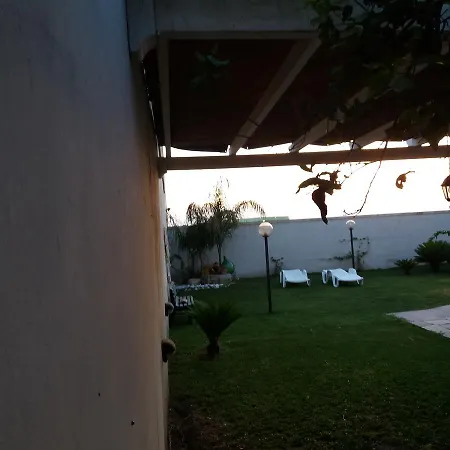 艾拉特费努酒店 3* Acquarica