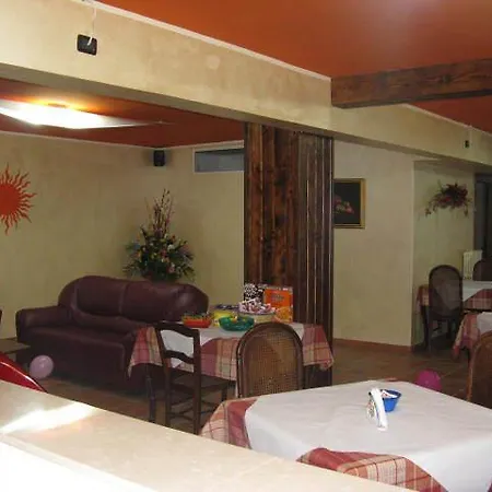 住宿加早餐酒店 艾拉特费努酒店